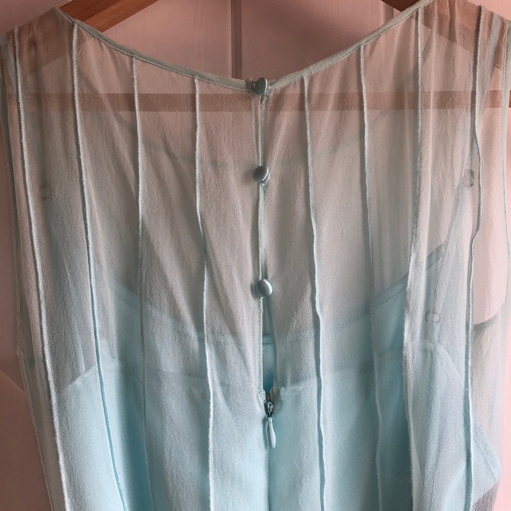 Dainty Spring Dress - Picture 3 of 4